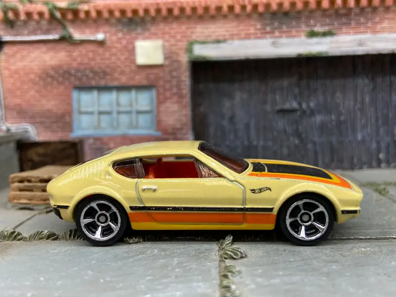 Loose Hot Wheels: Vw Volkswagen Sp2 Dressed In Yellow 1