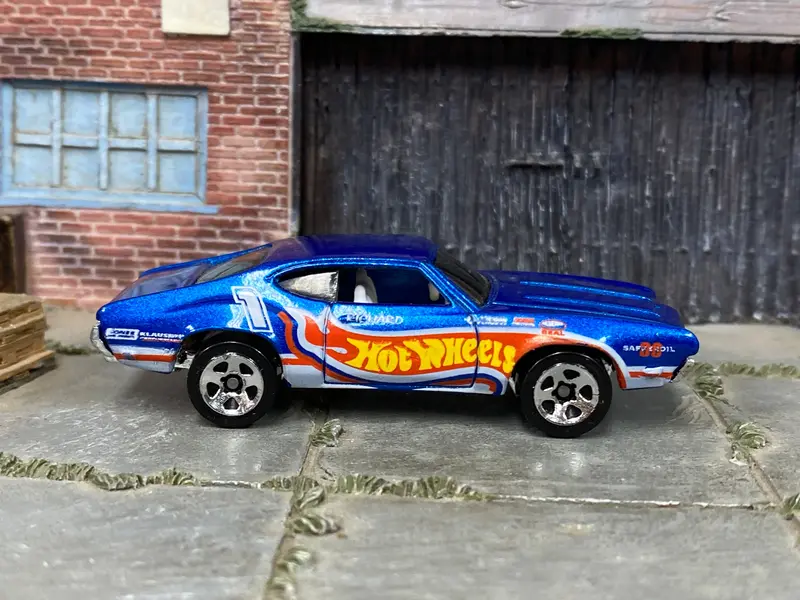 Loose Hot Wheels - Warner - Blue Hot Wheels 1