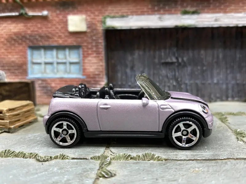 Loose Matchbox - 2010 Mini Copper S Cabrio - Purple 1
