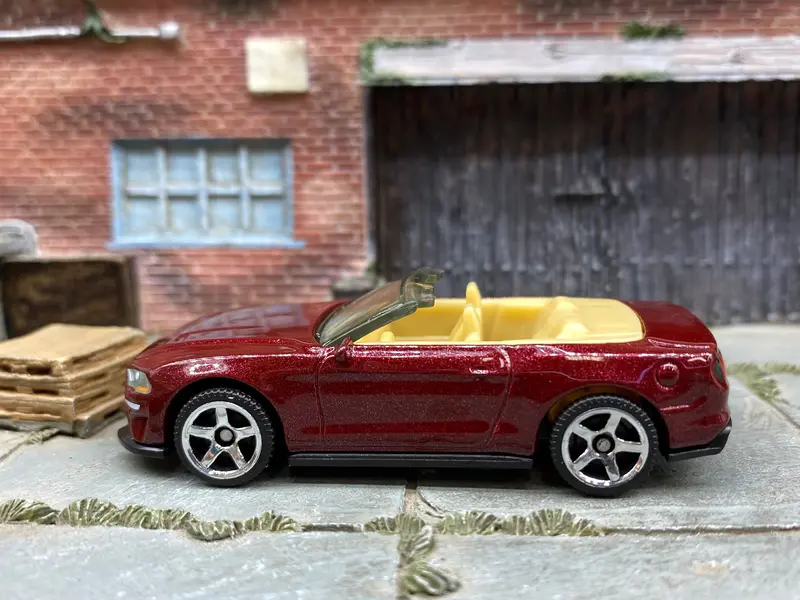 Loose Matchbox - 2018 Ford Mustang Convertible - Dark Red And Tan 1