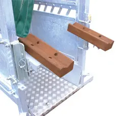 Pair Rear Hoof Blocks To Aid In Hoof Trimming Of Cattle 1