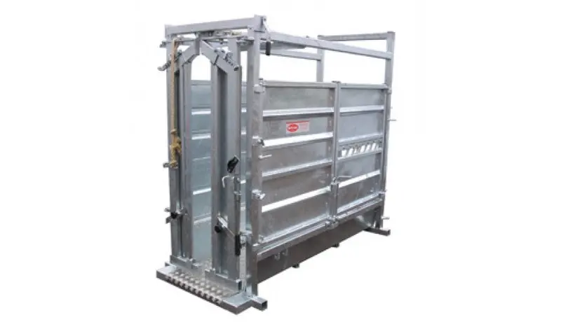 Ritchie Continental Cattle Handling Chute - 339G 1