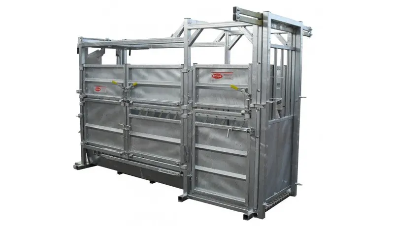 Ritchie Extended Length Continental Cattle Handling Chute - 309G 1