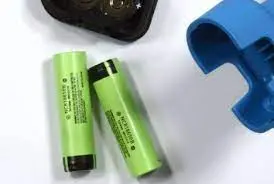 Te Pari Dosing Guns - Replacement Batteries - Per Pair 1