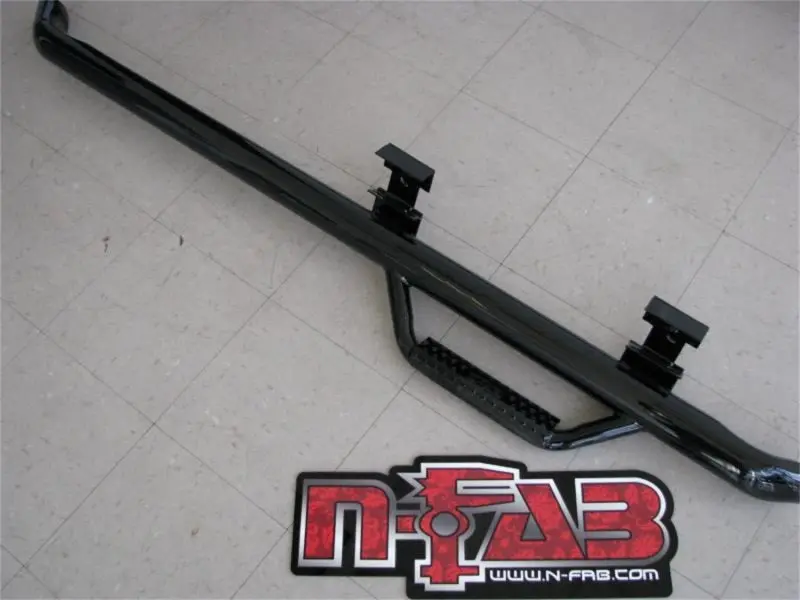 N-Fab Nerf Step 11-14 Chevy-Gmc 2500/3500 Regular Cab - Tex. Black - Cab Length - 3In 1